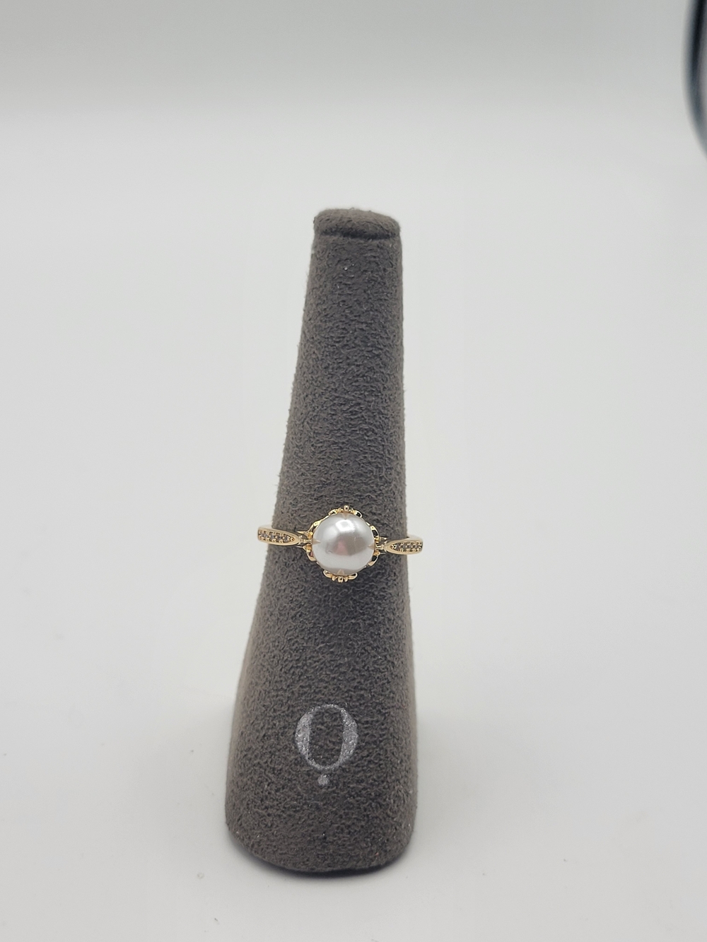Gold Pearl Accent Ring - Classic Pearl Statement